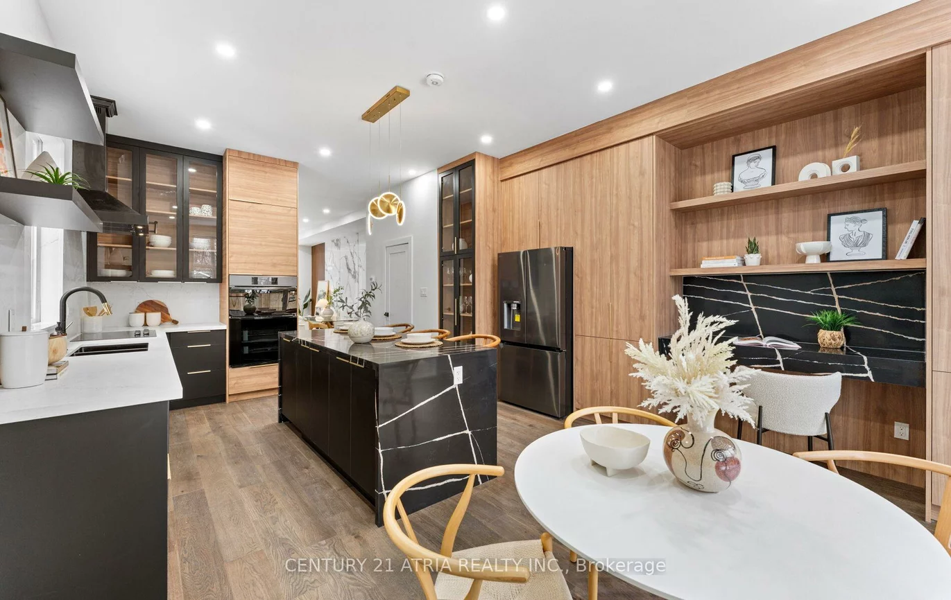 65, Crewe, Woodbine-Lumsden, Toronto