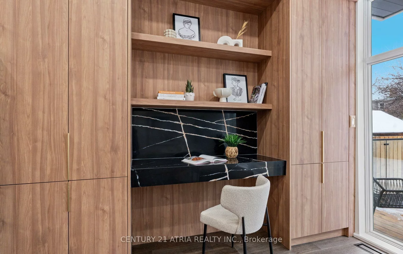 65, Crewe, Woodbine-Lumsden, Toronto