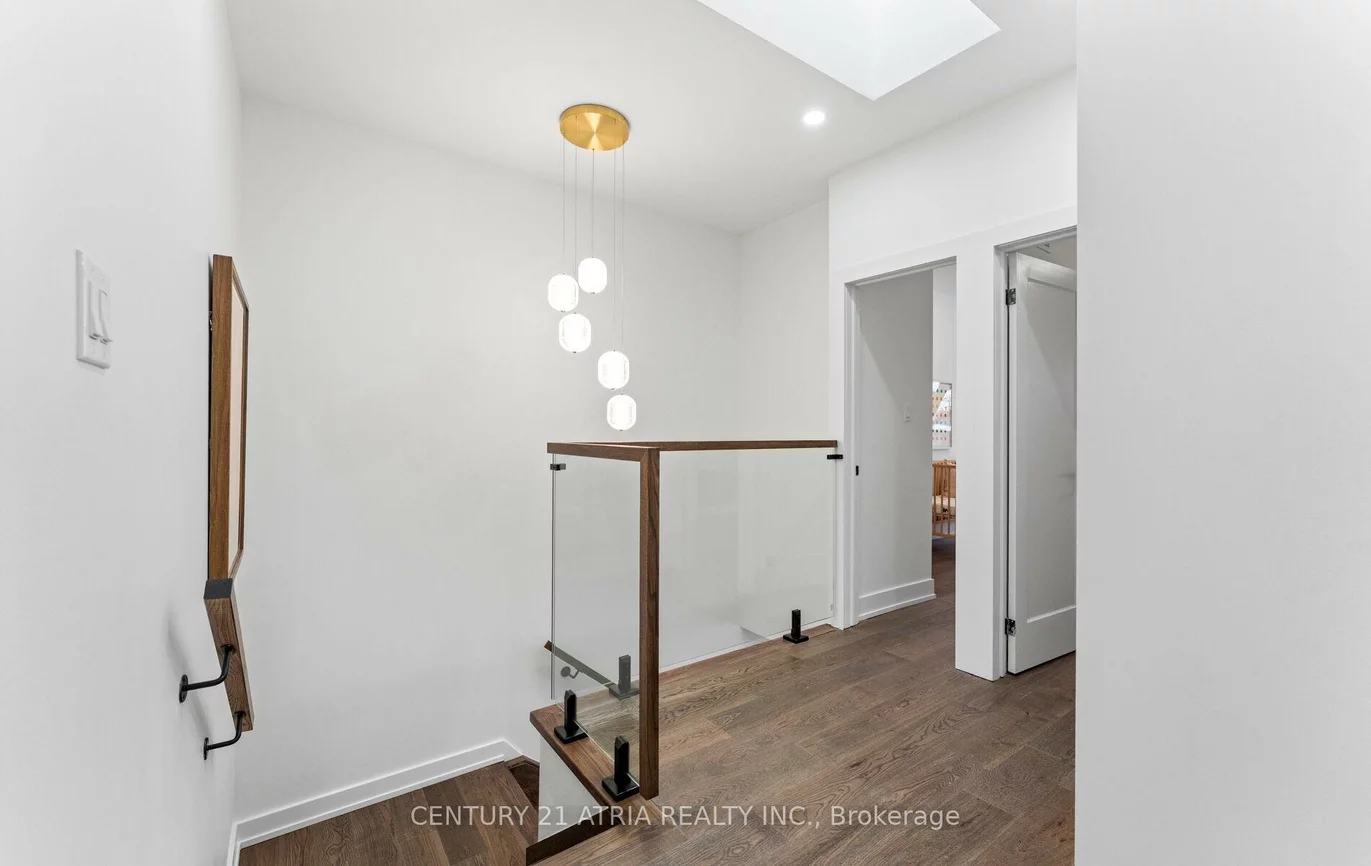 65, Crewe, Woodbine-Lumsden, Toronto