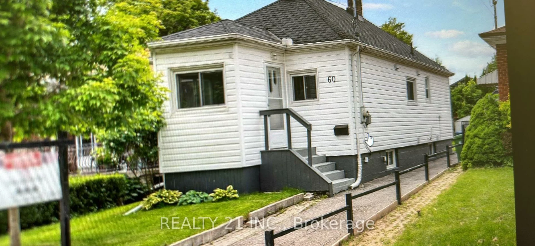 60, Phillip, Birchcliffe-Cliffside, Toronto