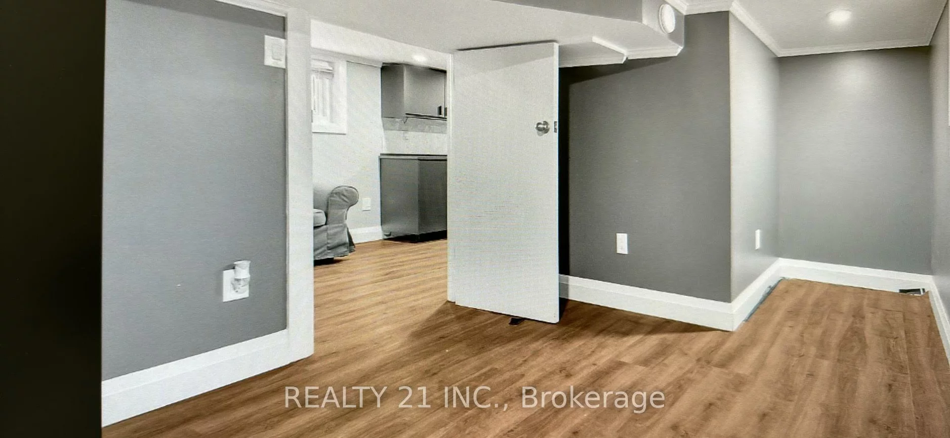 60, Phillip, Birchcliffe-Cliffside, Toronto