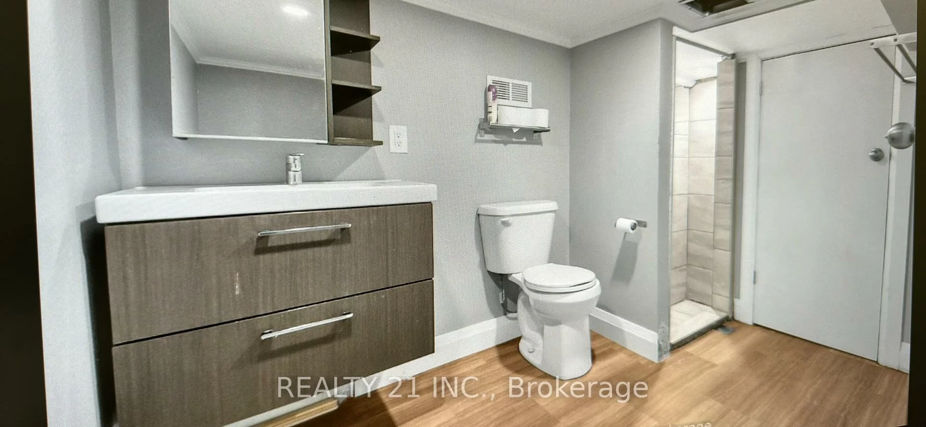 60, Phillip, Birchcliffe-Cliffside, Toronto