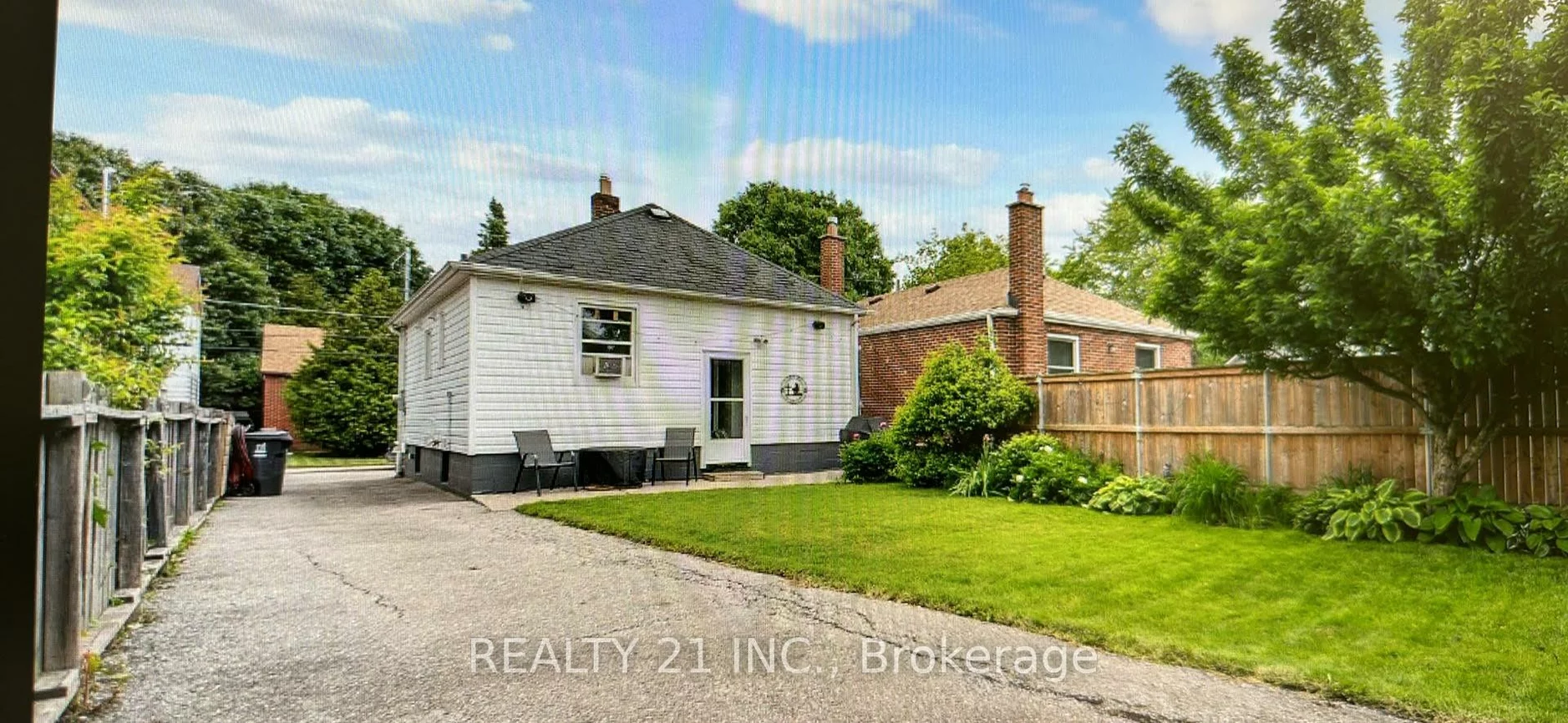 60, Phillip, Birchcliffe-Cliffside, Toronto