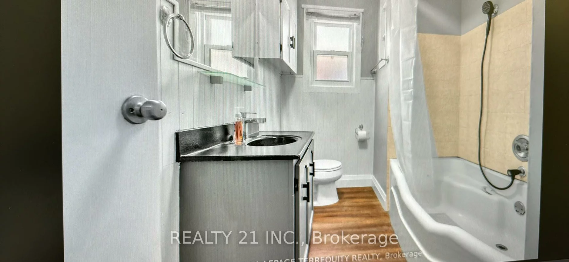 60, Phillip, Birchcliffe-Cliffside, Toronto