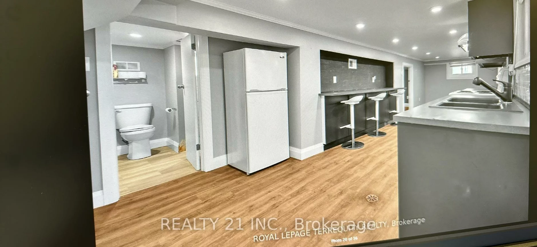 60, Phillip, Birchcliffe-Cliffside, Toronto