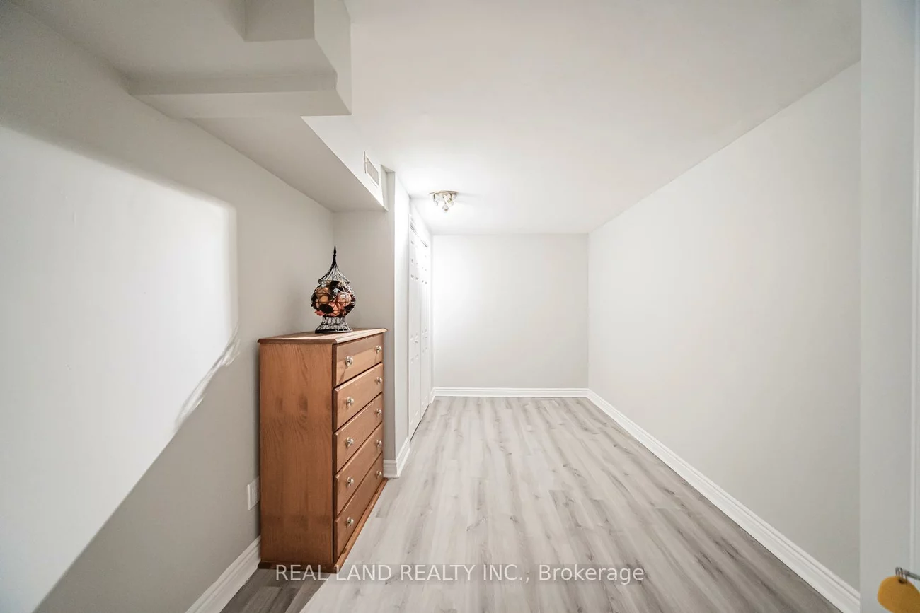 1153, Huntingwood, Agincourt South-Malvern West, Toronto