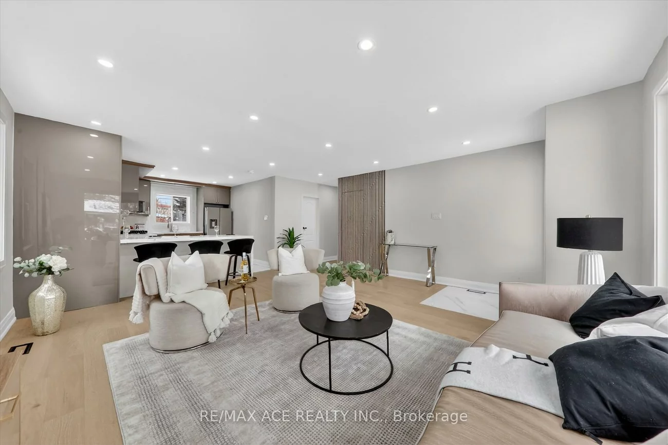 53, Sharbot, Woburn, Toronto