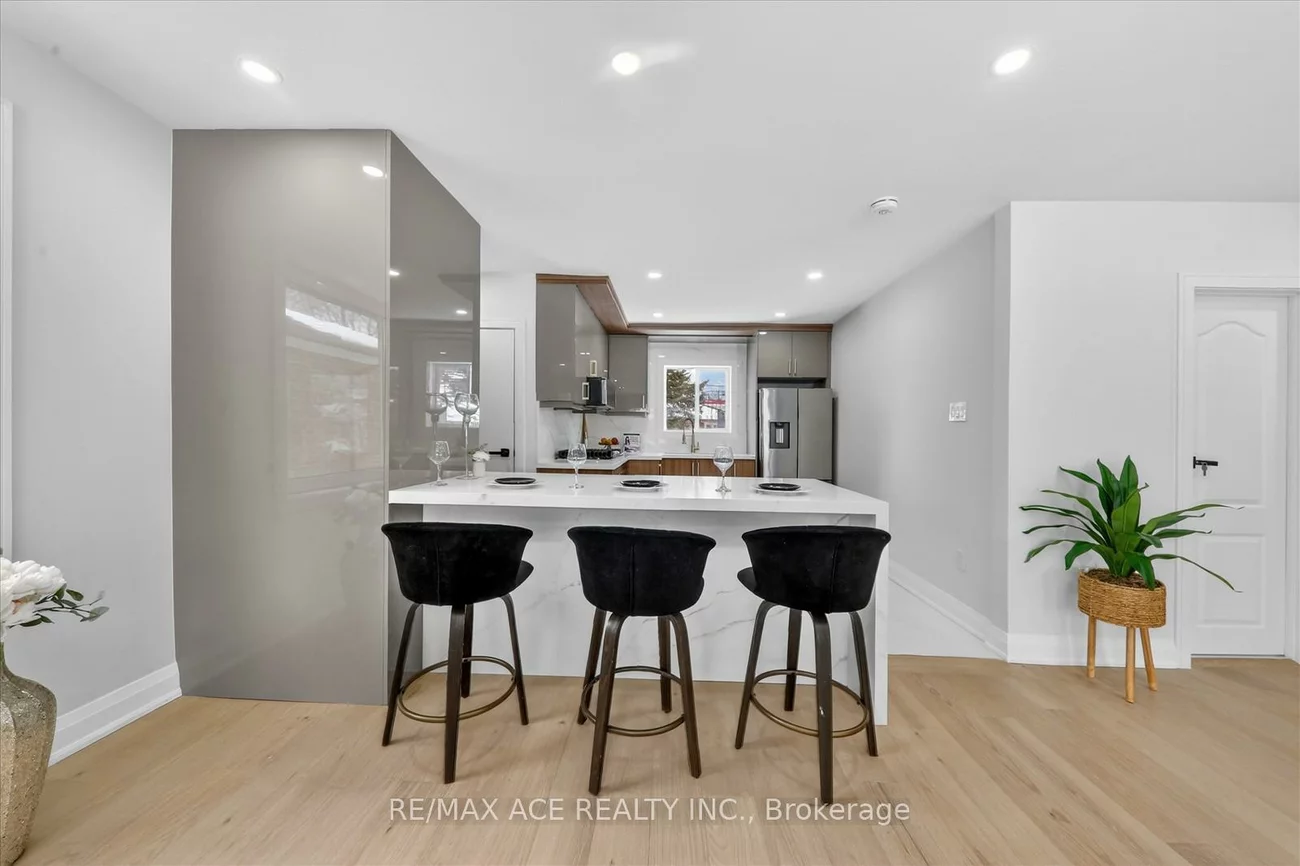 53, Sharbot, Woburn, Toronto