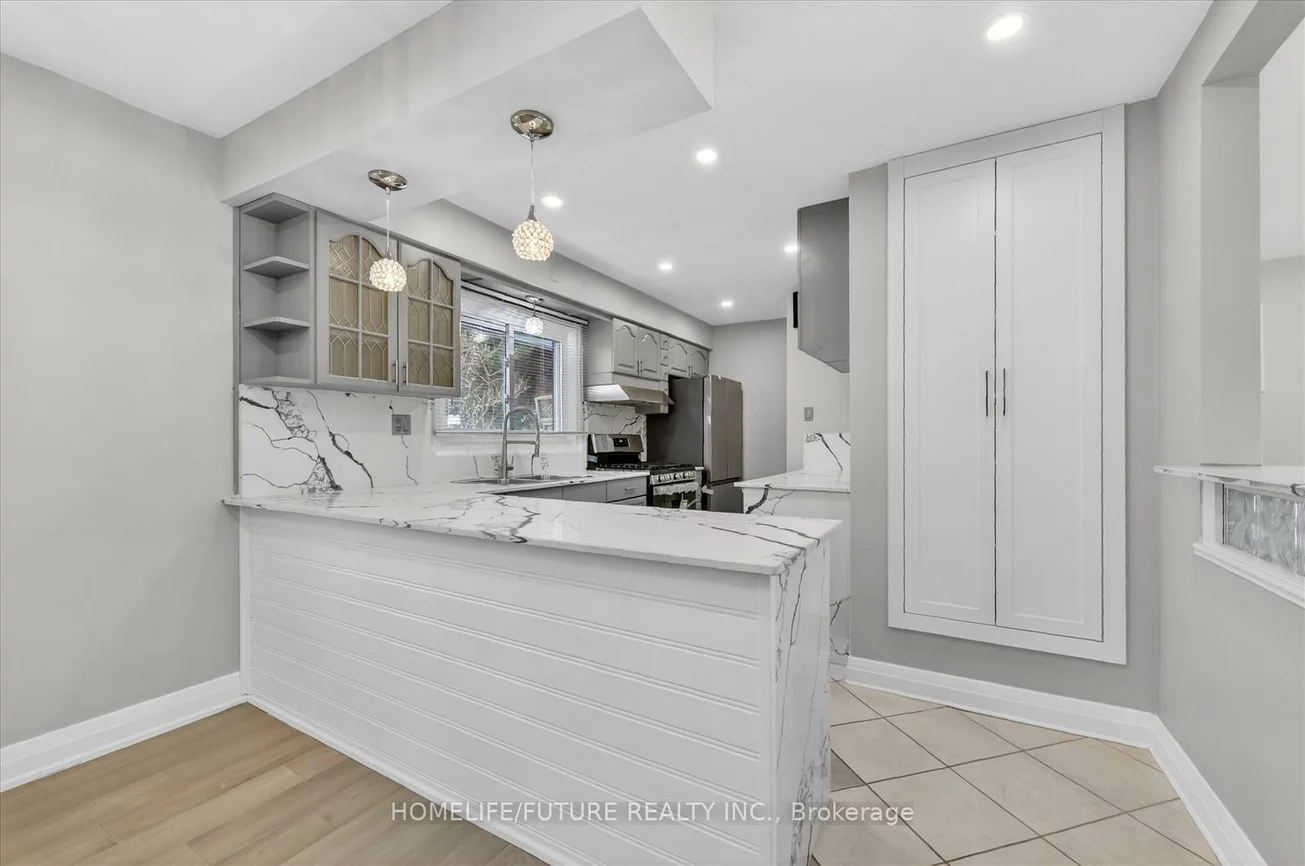 83, Pachino, Wexford-Maryvale, Toronto