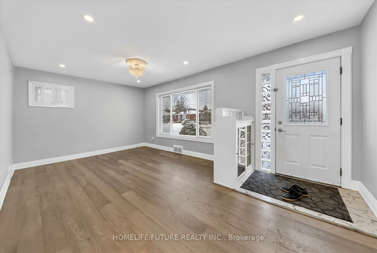 83, Pachino, Wexford-Maryvale, Toronto