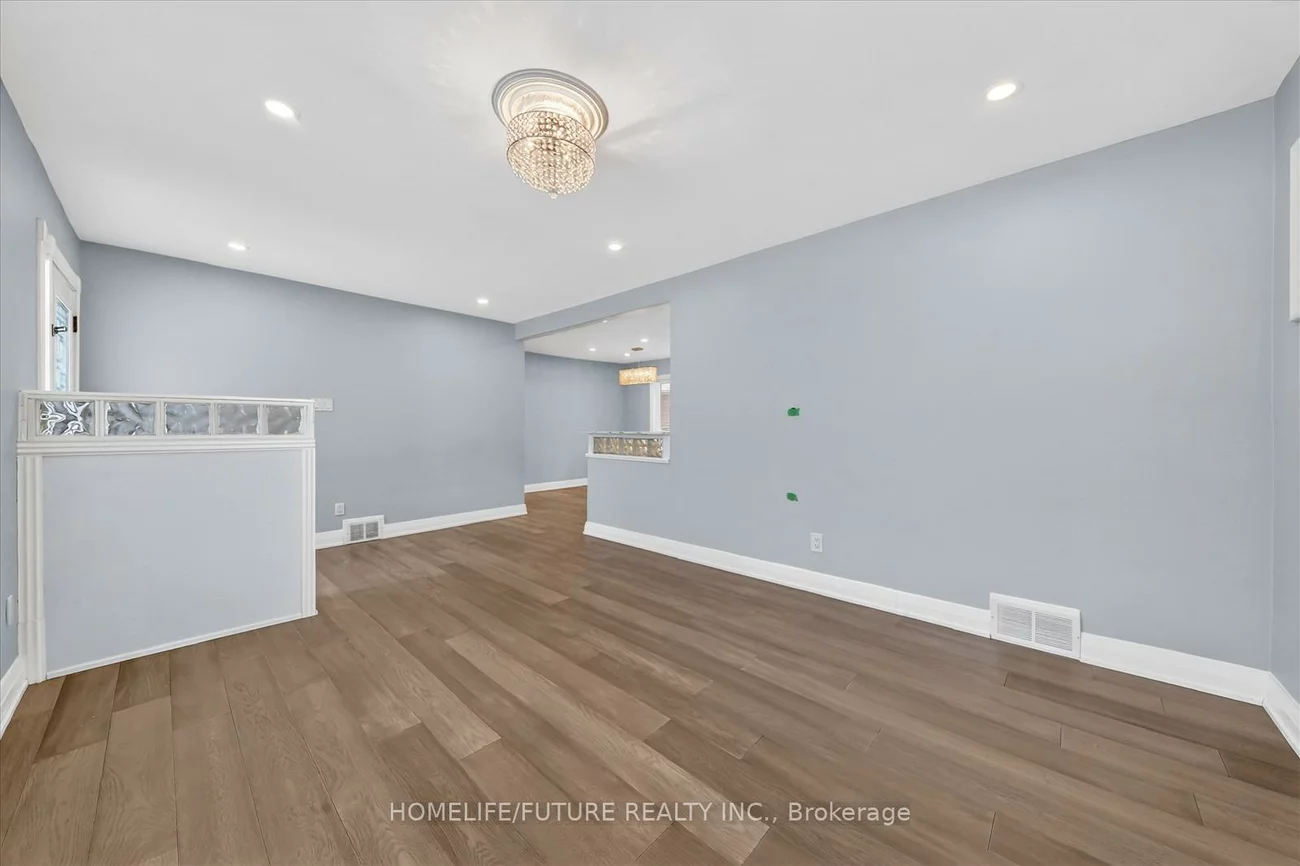 83, Pachino, Wexford-Maryvale, Toronto