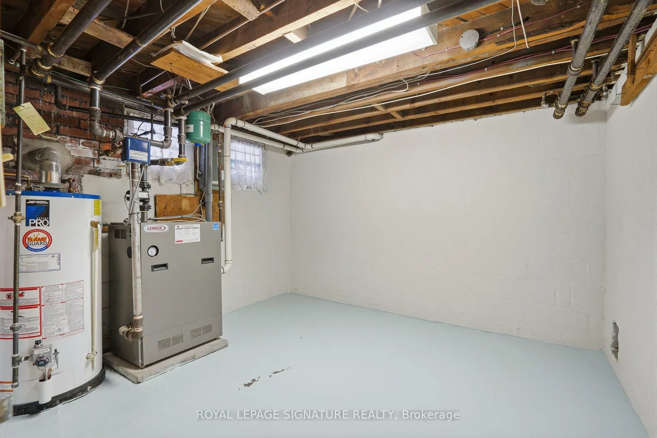 11, Innisdale, Wexford-Maryvale, Toronto