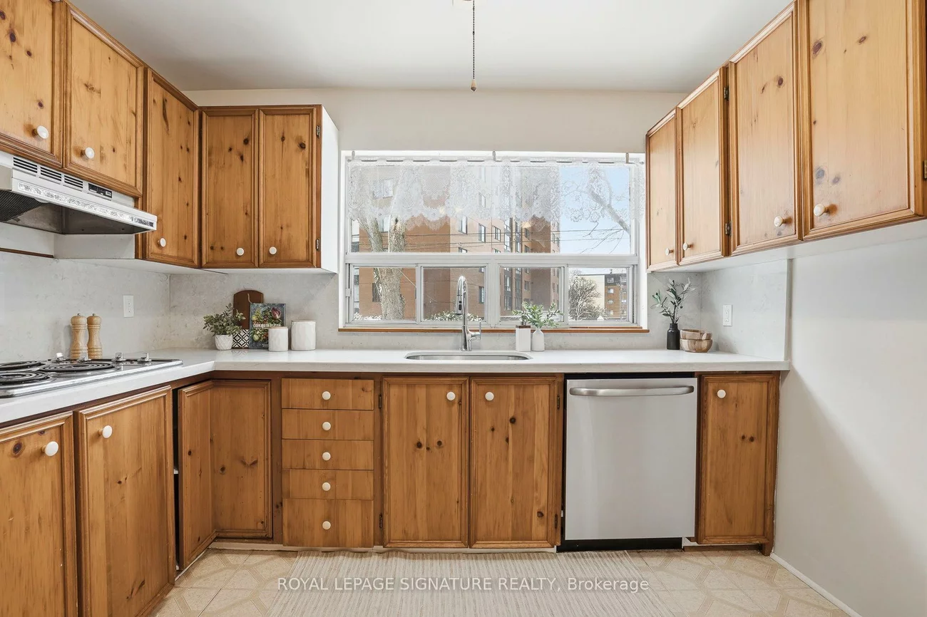 11, Innisdale, Wexford-Maryvale, Toronto