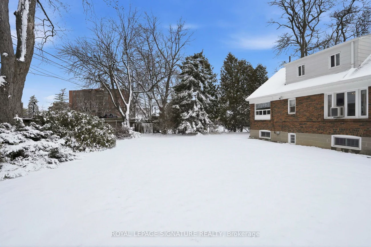 11, Innisdale, Wexford-Maryvale, Toronto