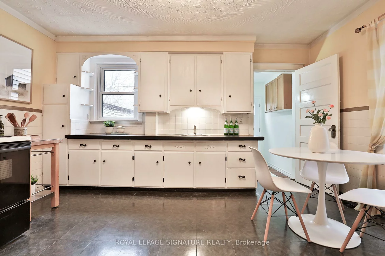 4, Earl Haig, Woodbine Corridor, Toronto