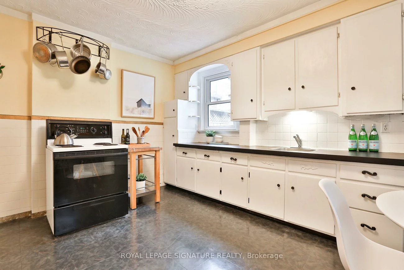 4, Earl Haig, Woodbine Corridor, Toronto