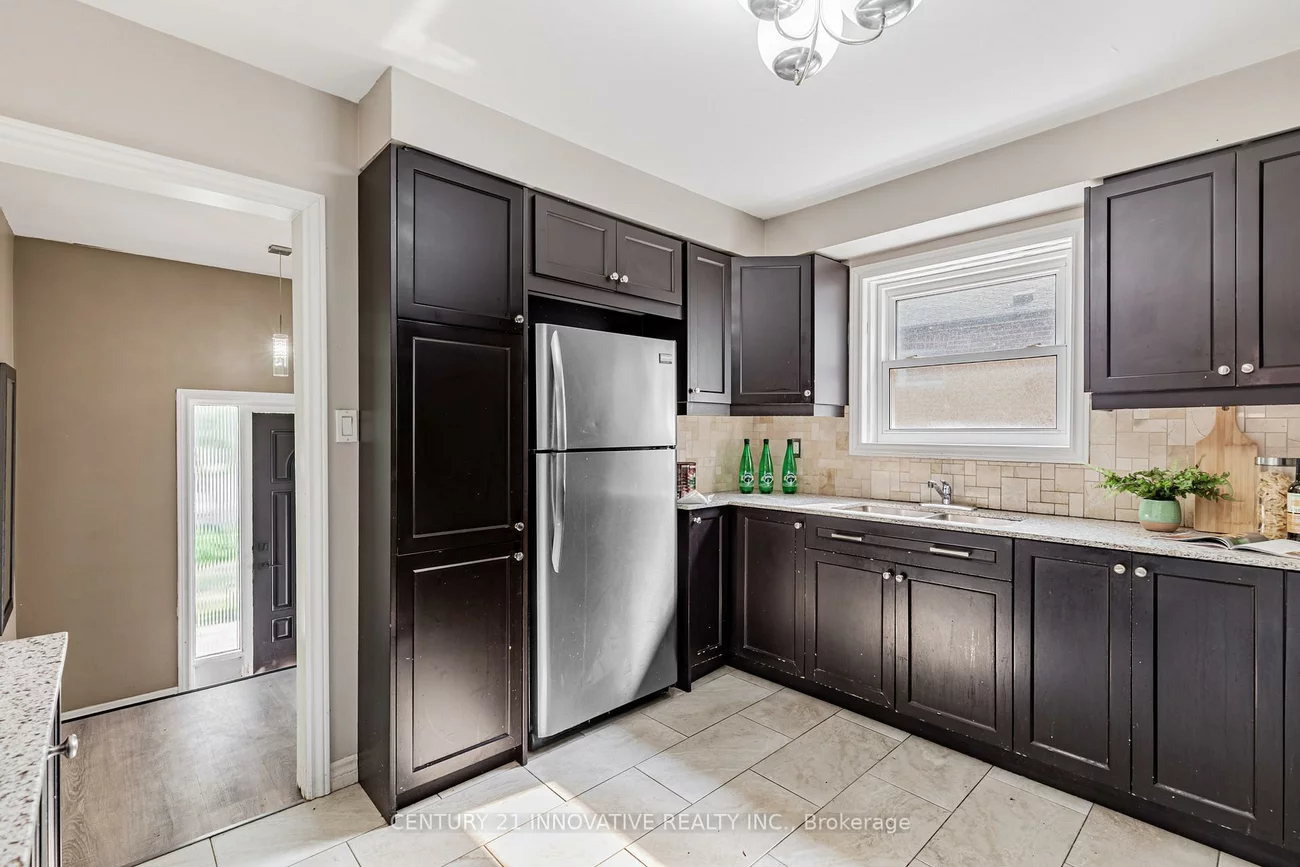 64, Dale, Guildwood, Toronto