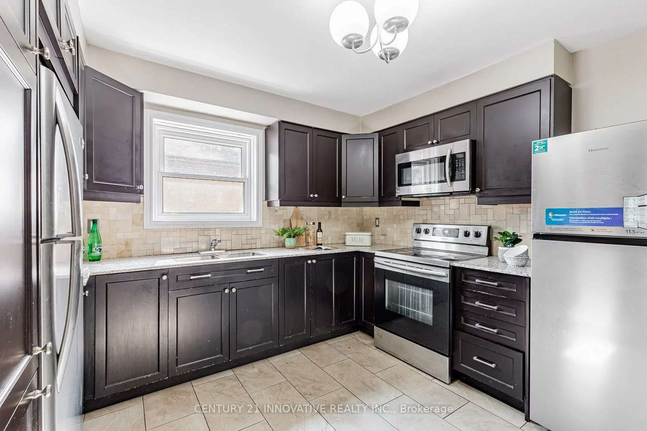 64, Dale, Guildwood, Toronto