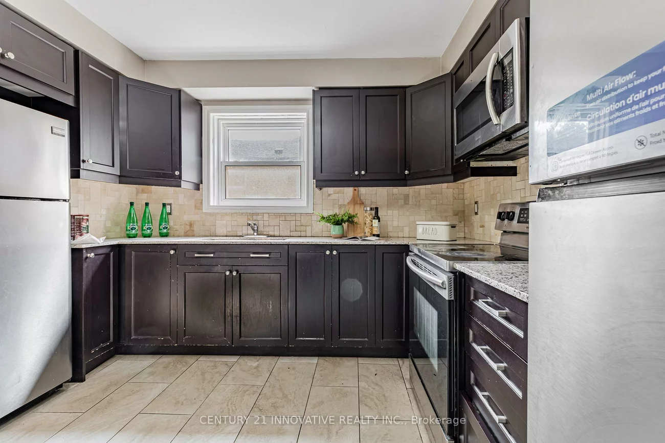 64, Dale, Guildwood, Toronto