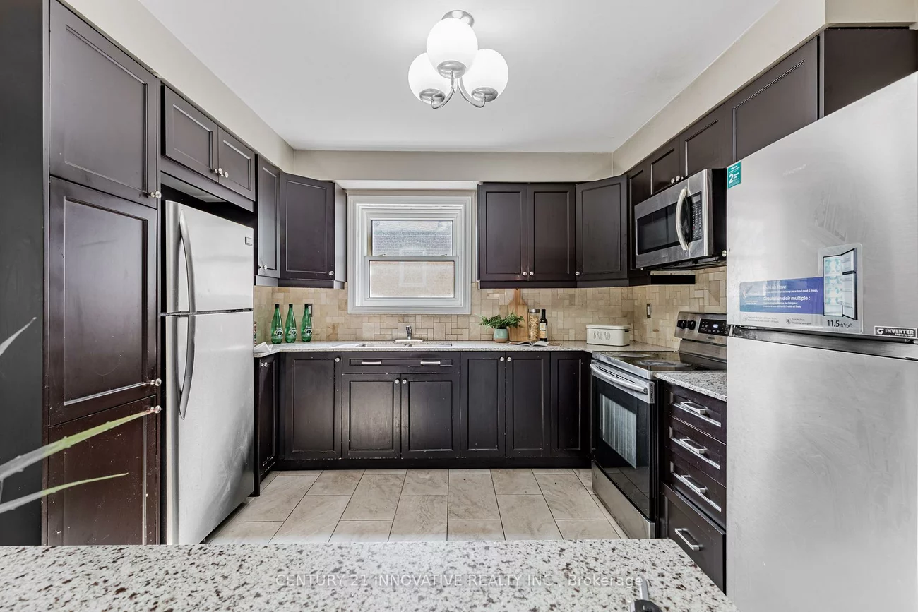 64, Dale, Guildwood, Toronto
