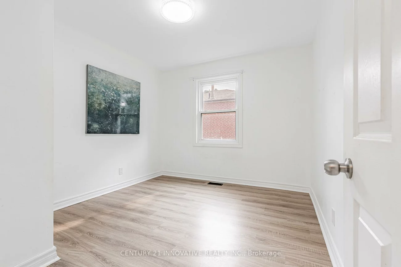 64, Dale, Guildwood, Toronto