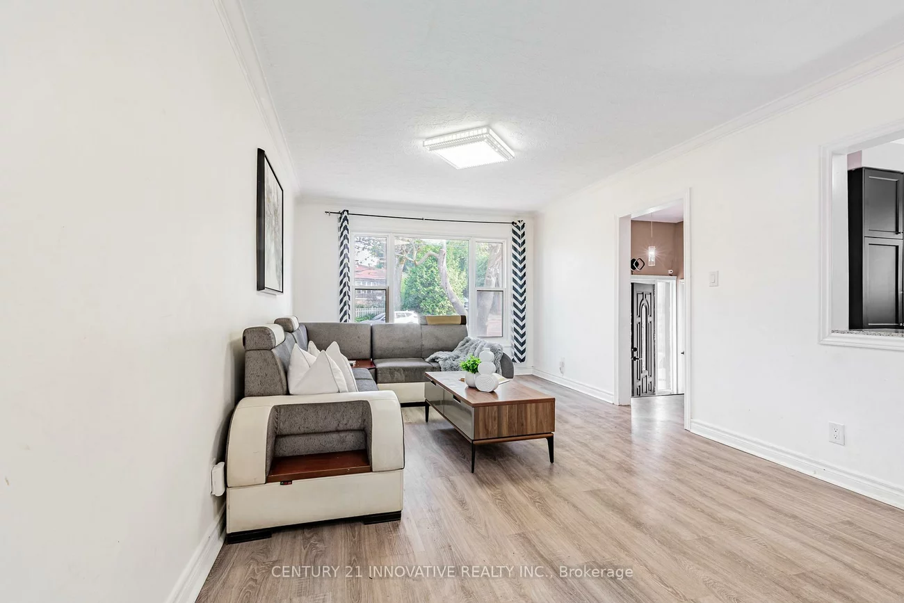 64, Dale, Guildwood, Toronto