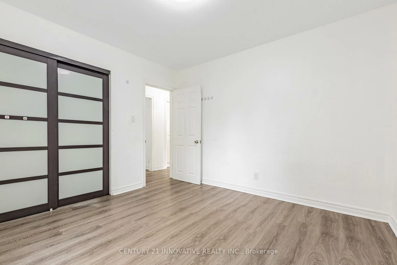64, Dale, Guildwood, Toronto