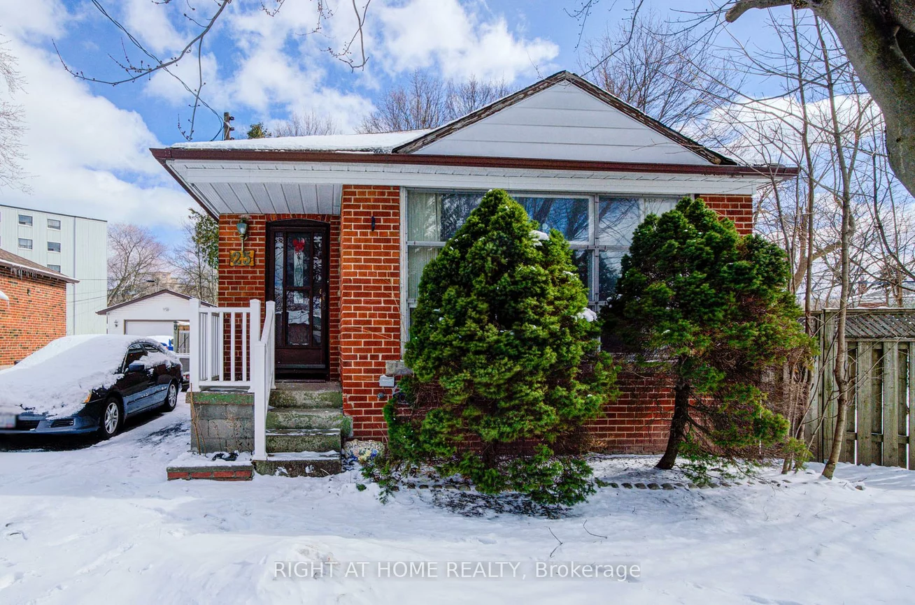 25, Strode, Eglinton East, Toronto