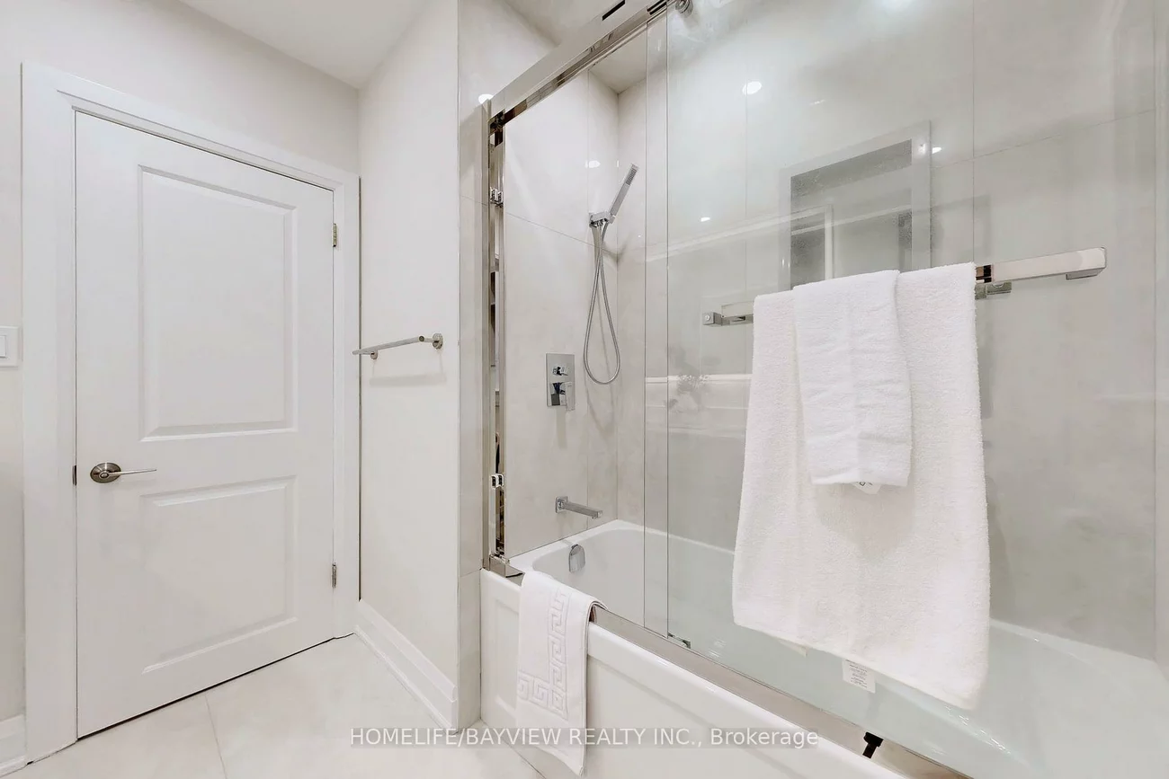 1607, Woodbine Heights, O'Connor-Parkview, Toronto