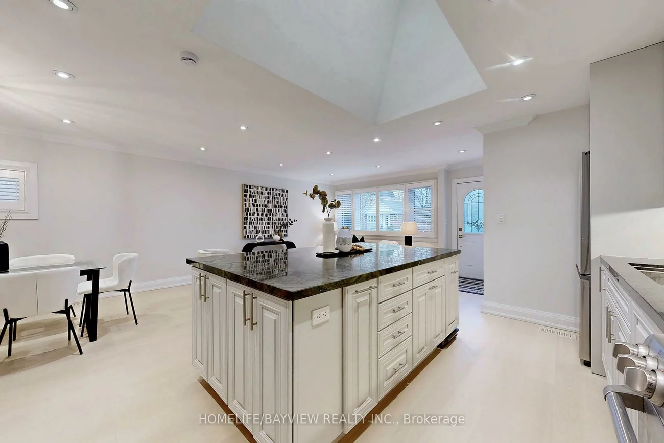 1607, Woodbine Heights, O'Connor-Parkview, Toronto