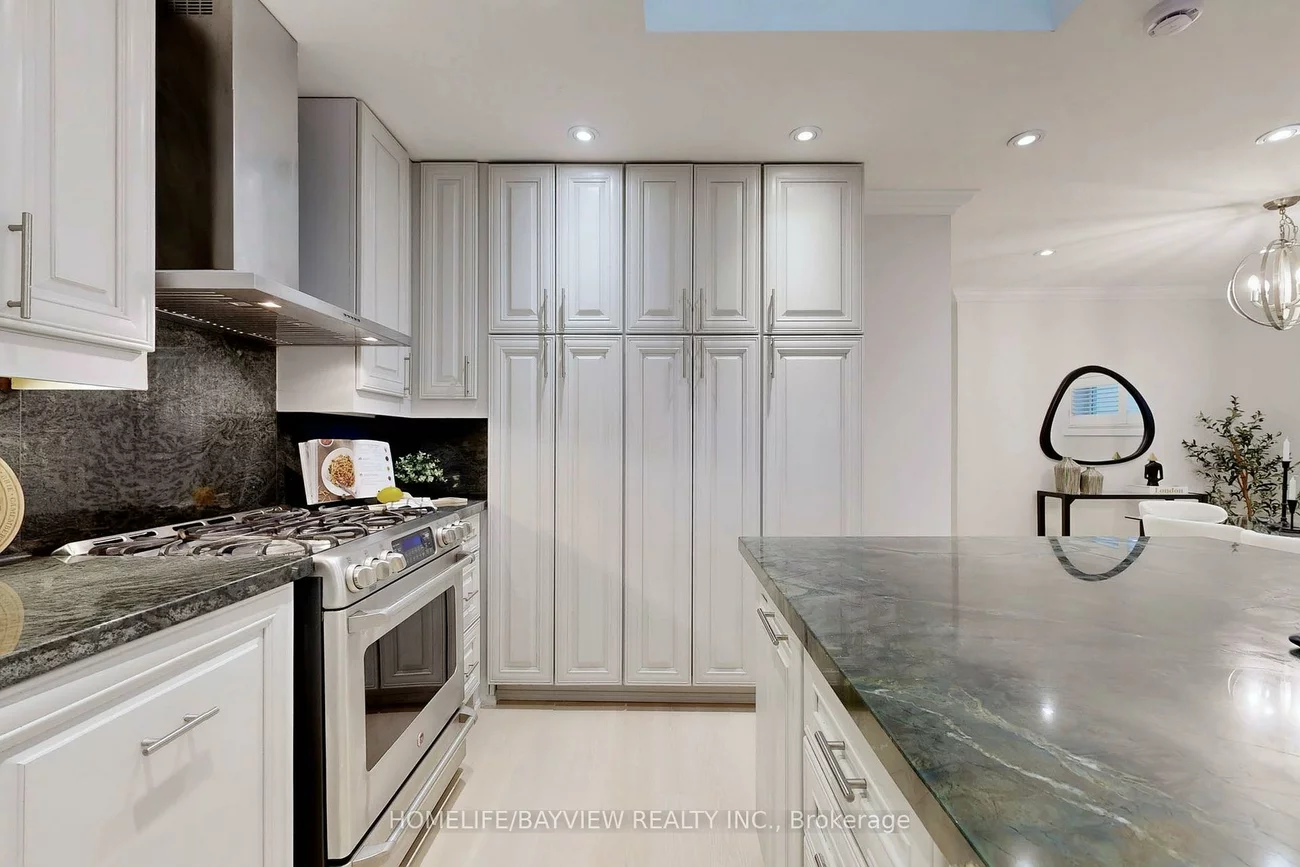 1607, Woodbine Heights, O'Connor-Parkview, Toronto