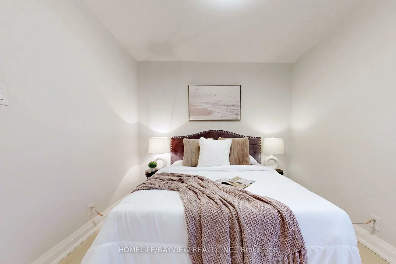 1607, Woodbine Heights, O'Connor-Parkview, Toronto