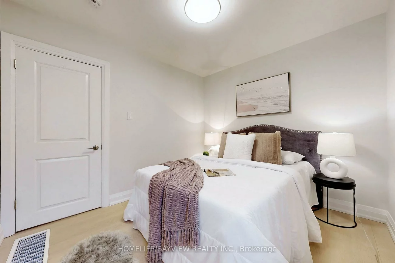 1607, Woodbine Heights, O'Connor-Parkview, Toronto