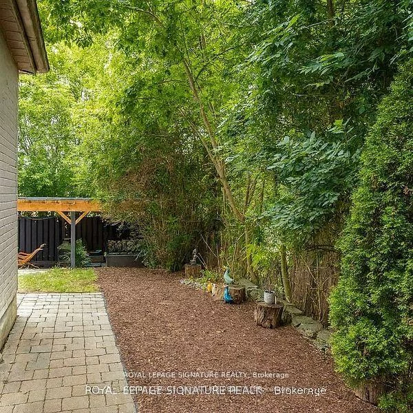 105, Catalina, Guildwood, Toronto