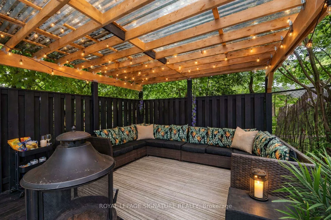 105, Catalina, Guildwood, Toronto