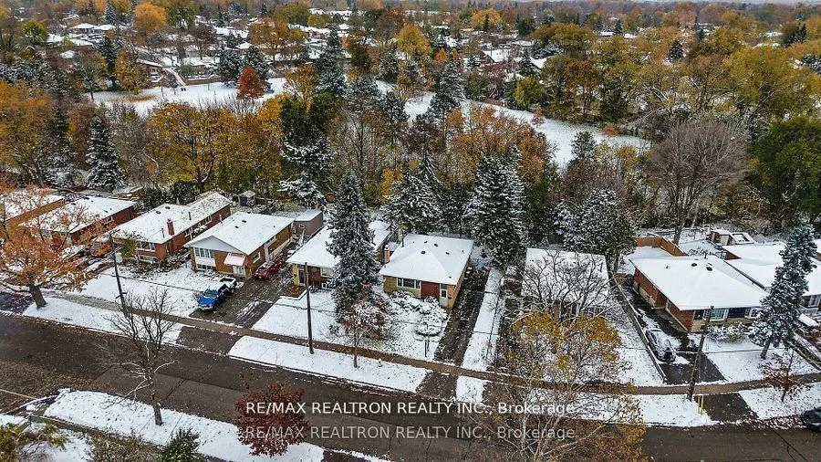 69, Mossbank, Woburn, Toronto