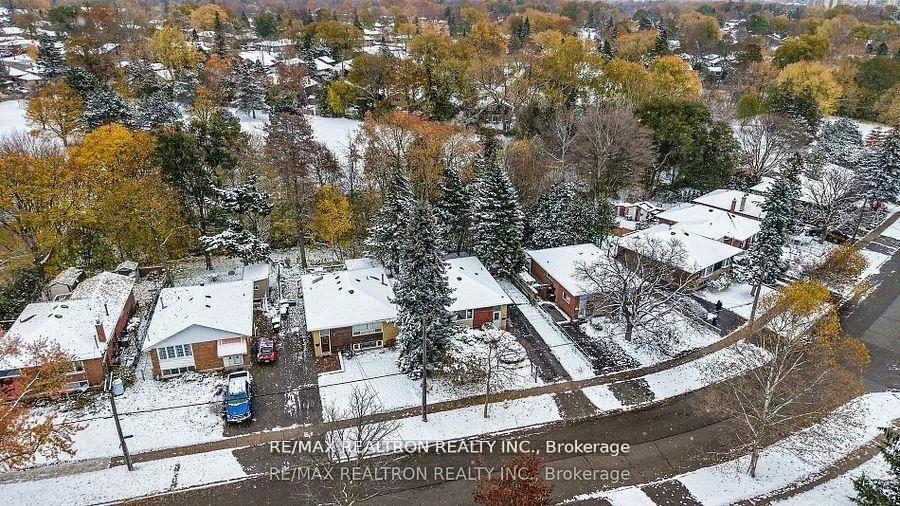 69, Mossbank, Woburn, Toronto