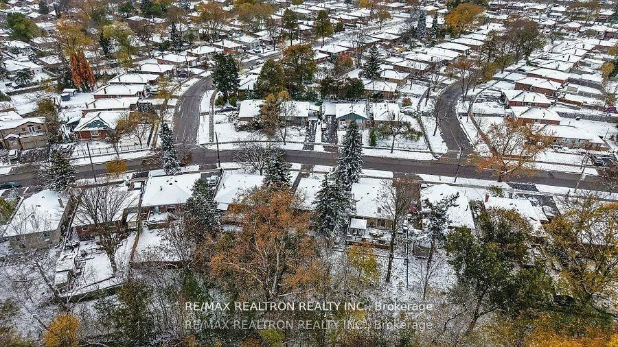 69, Mossbank, Woburn, Toronto