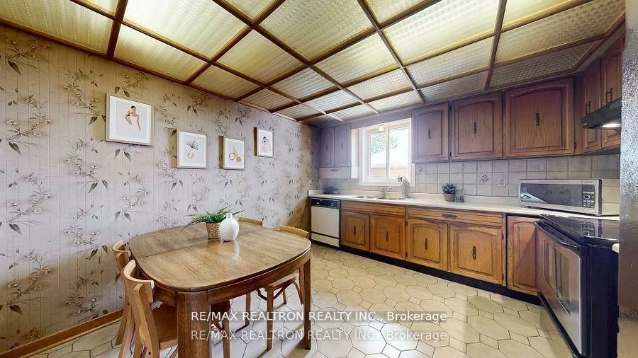 69, Mossbank, Woburn, Toronto