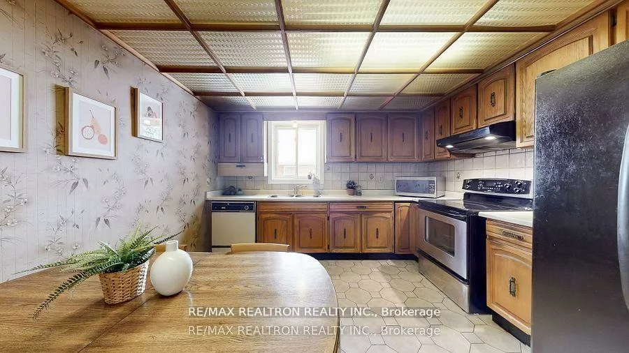 69, Mossbank, Woburn, Toronto