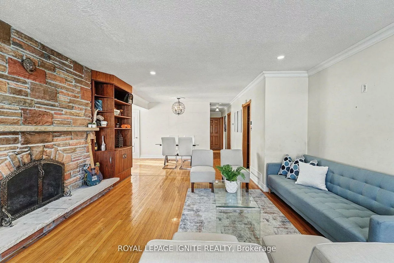 174, Darlingside, West Hill, Toronto