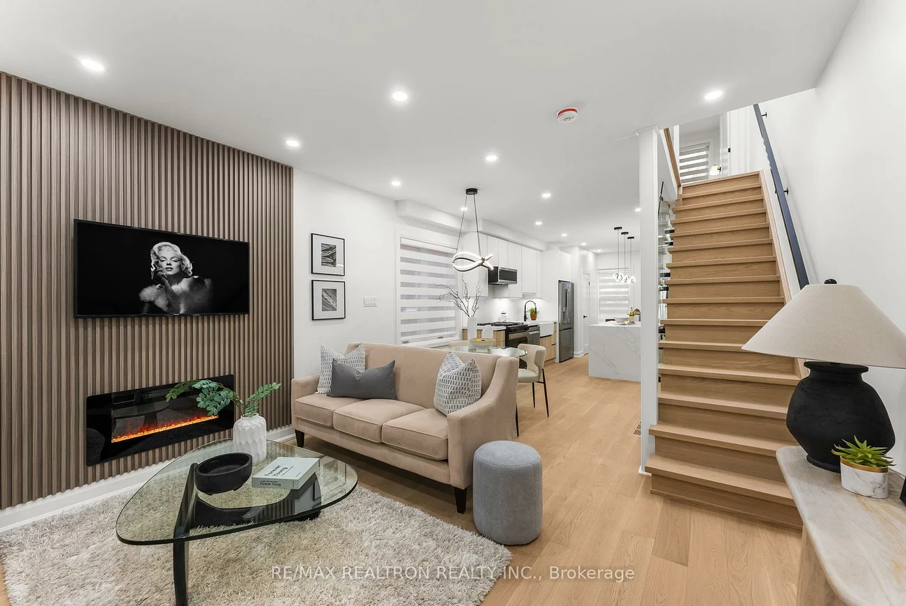 111, Glenmore, Woodbine Corridor, Toronto