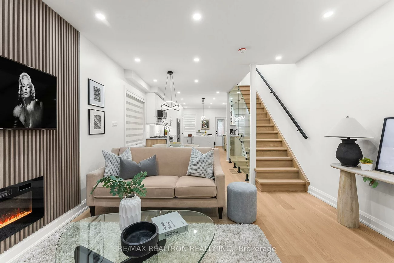 111, Glenmore, Woodbine Corridor, Toronto