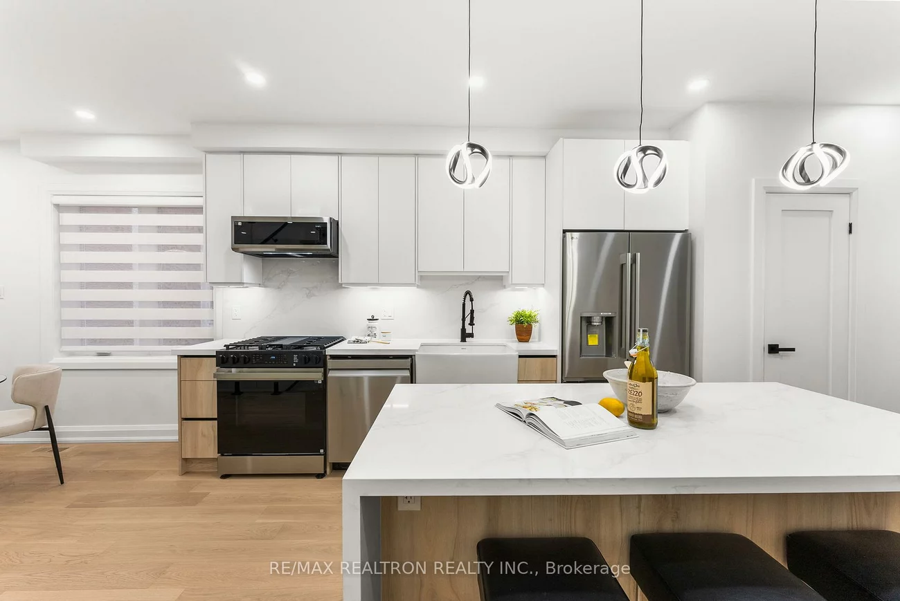 111, Glenmore, Woodbine Corridor, Toronto