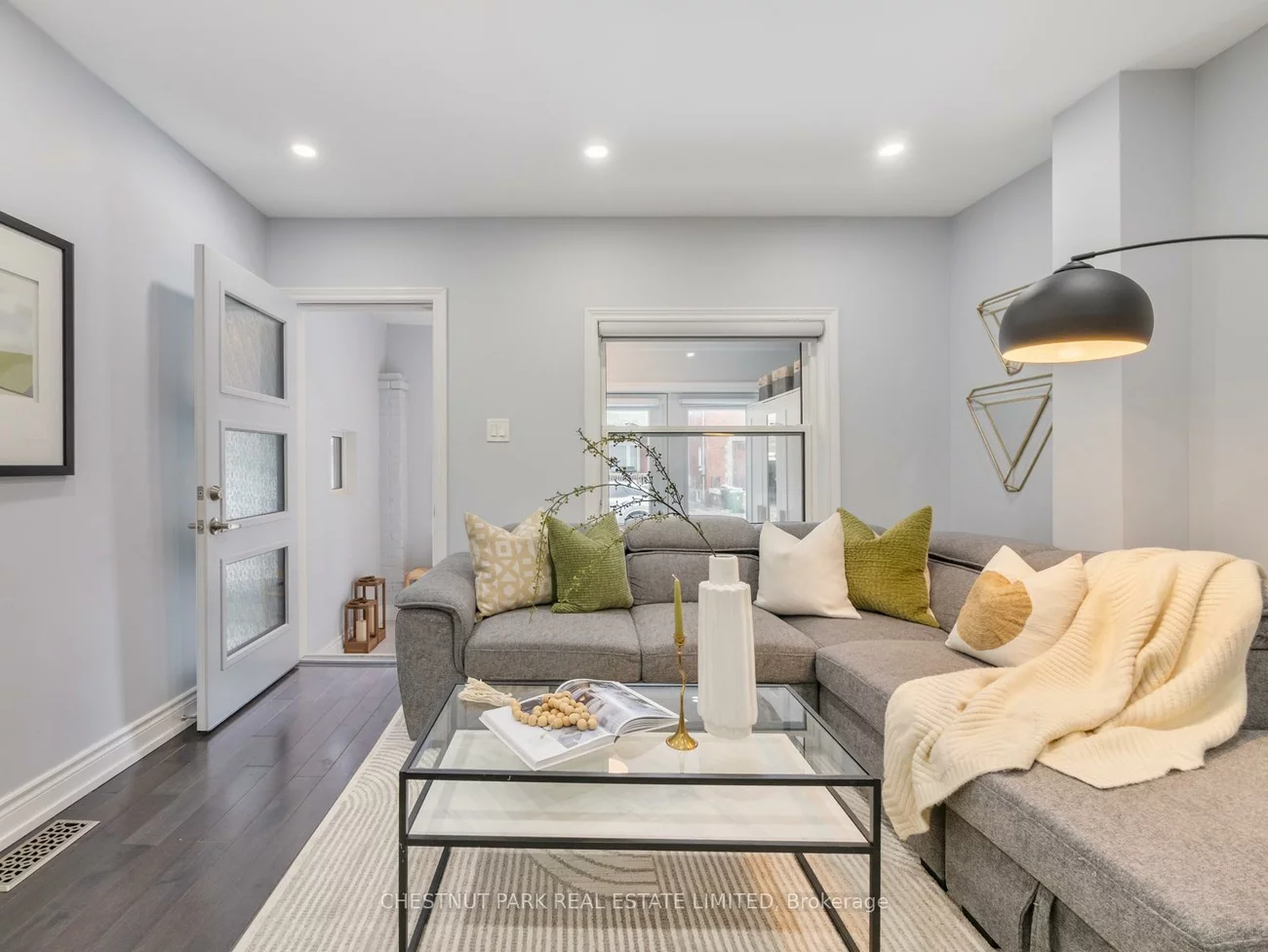 7, Weymouth, Crescent Town, Toronto