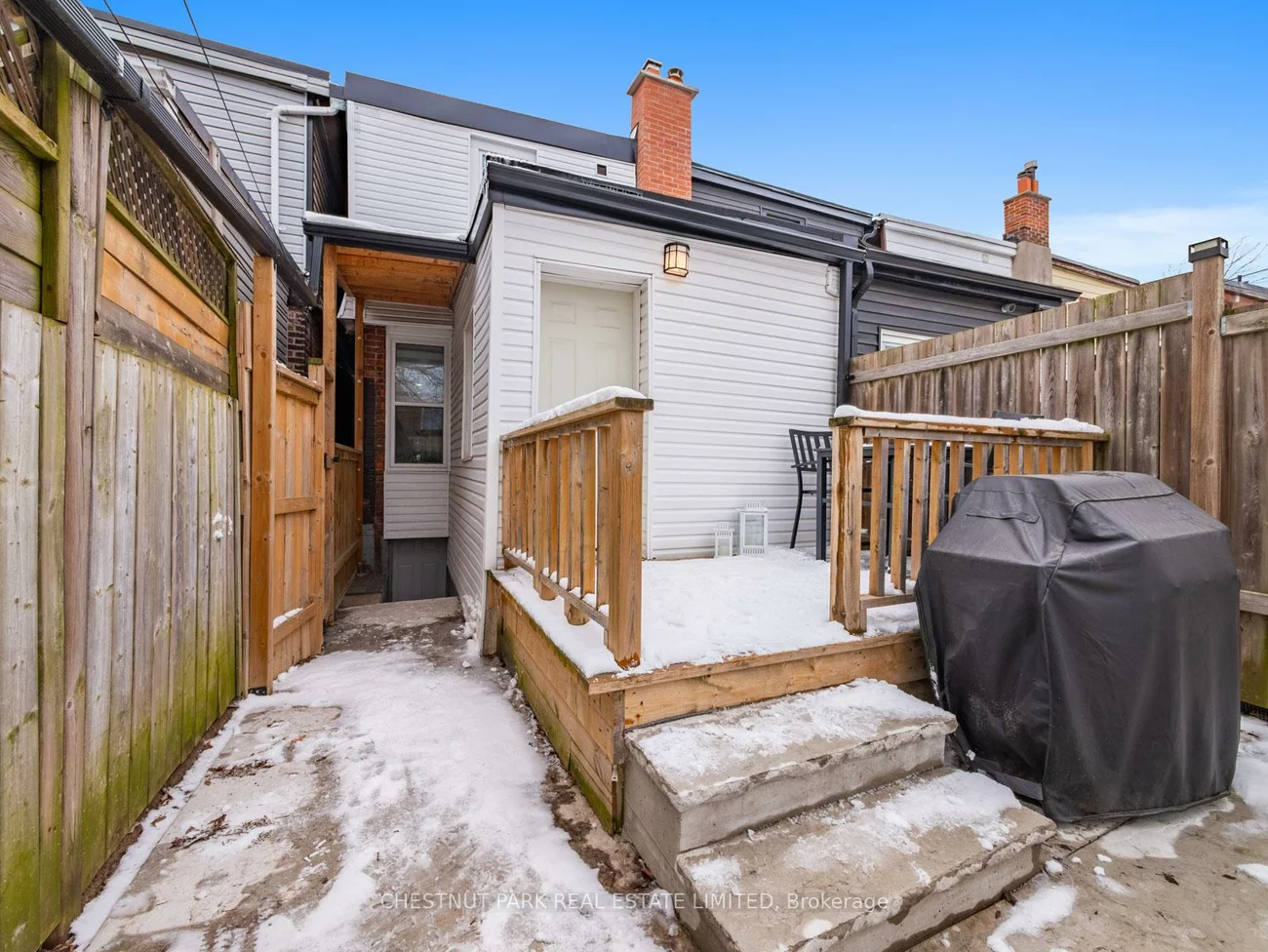 7, Weymouth, Crescent Town, Toronto