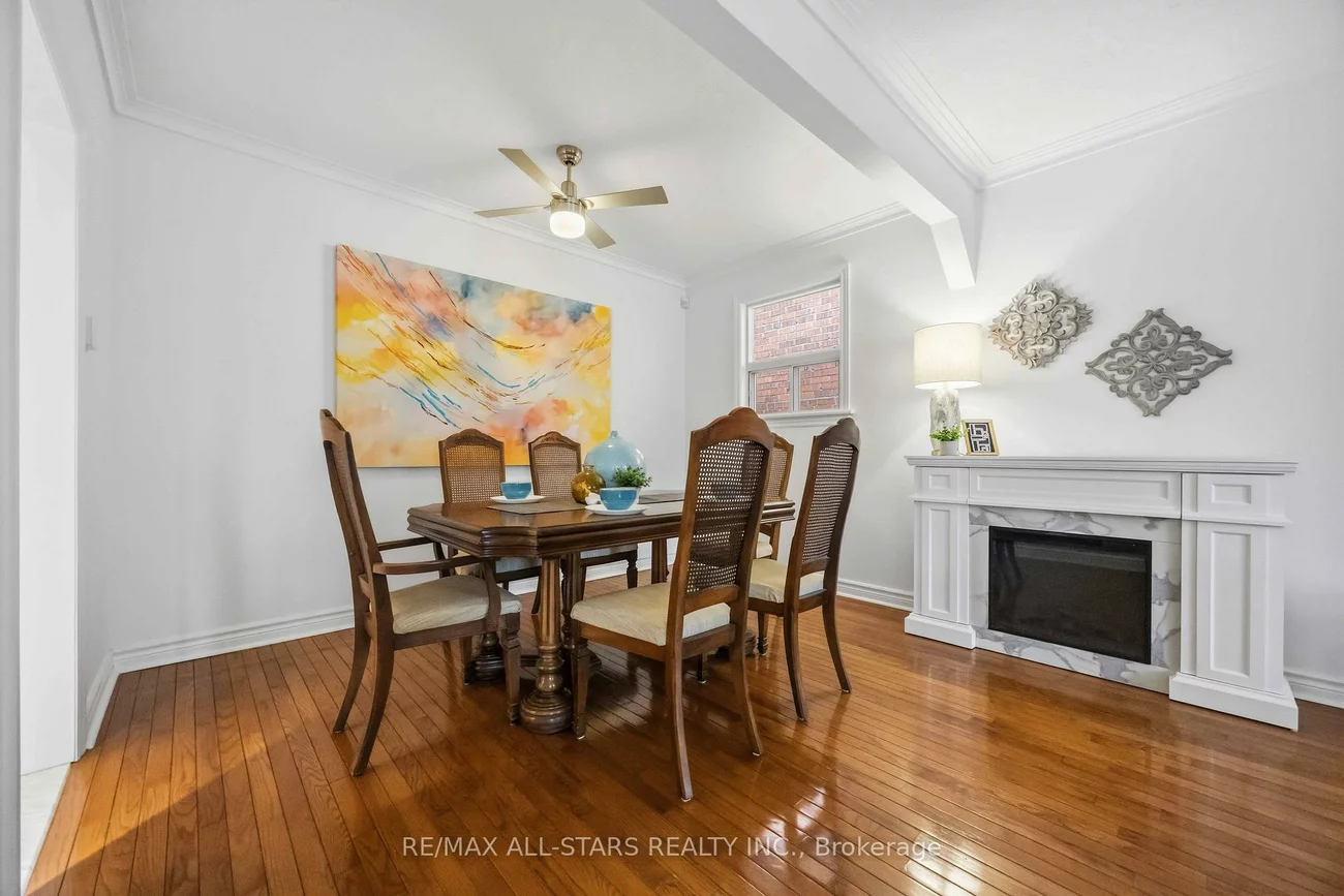 28, Hubert, Clairlea-Birchmount, Toronto