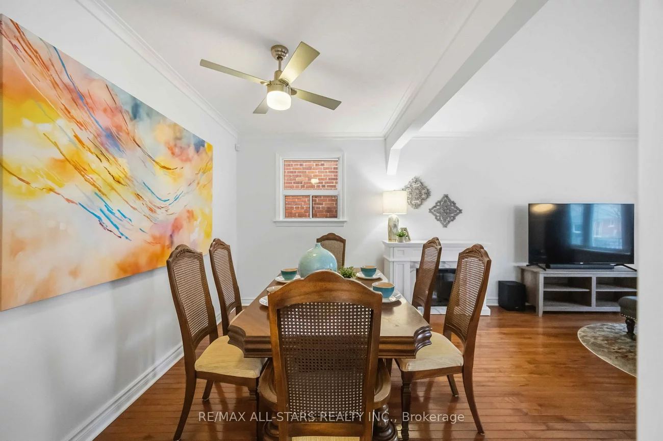 28, Hubert, Clairlea-Birchmount, Toronto