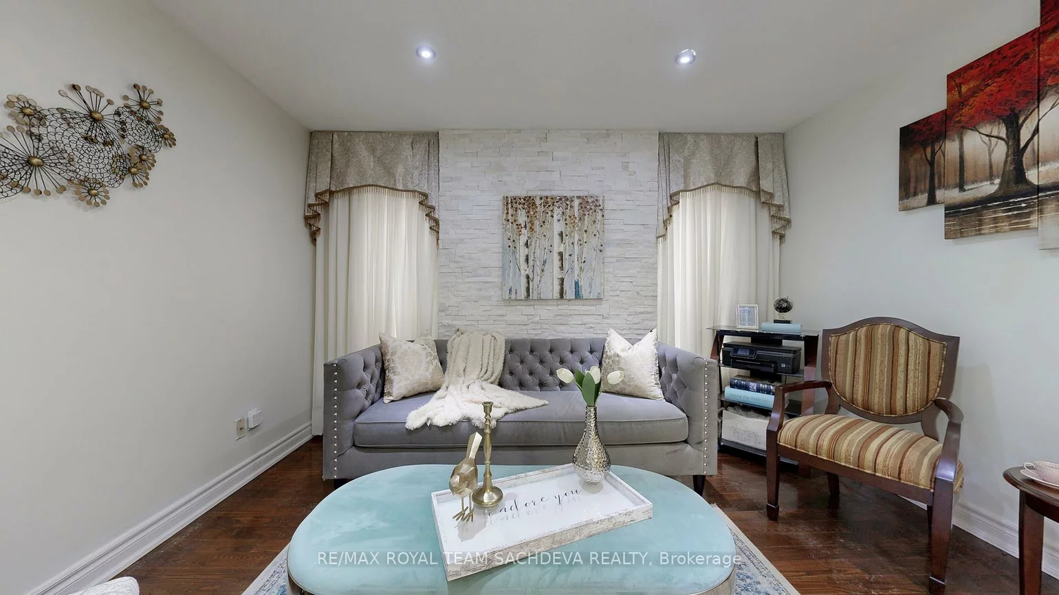 173, Dean Park, Rouge E11, Toronto