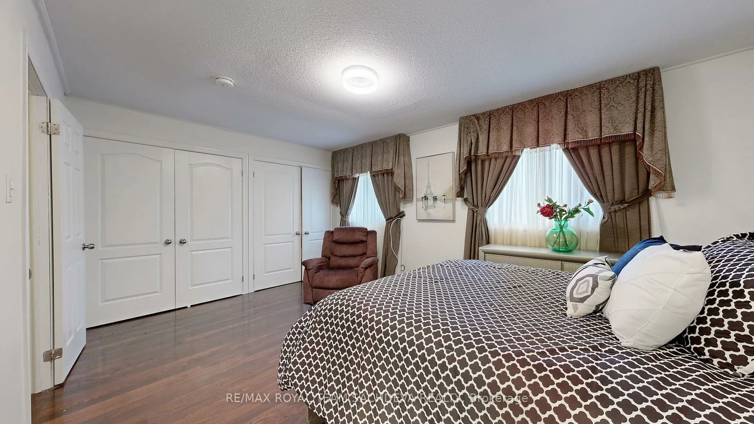 173, Dean Park, Rouge E11, Toronto